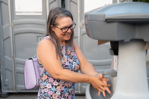 Best Luxury portable toilet rental  in West Unity, OH
